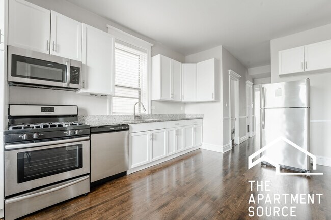 Primary Photo - 2523 N California Ave