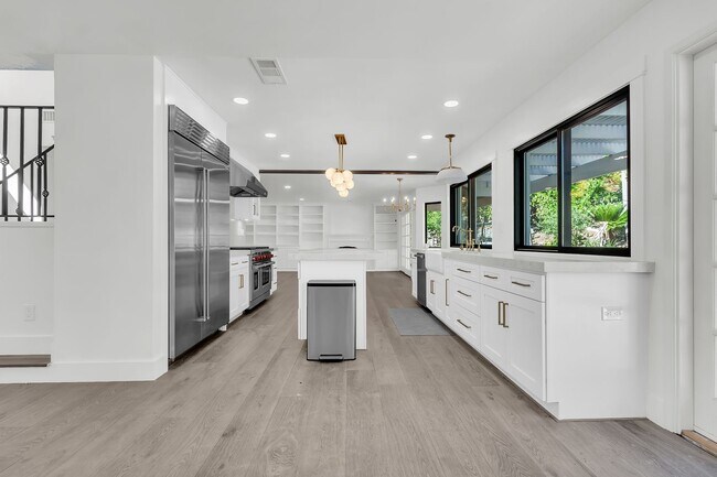 Building Photo - 26232 Glen Canyon Dr