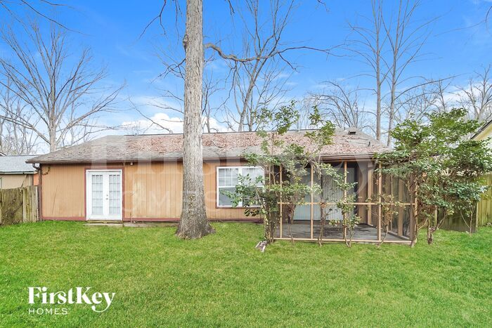 Building Photo - 401 Hemlock Dr