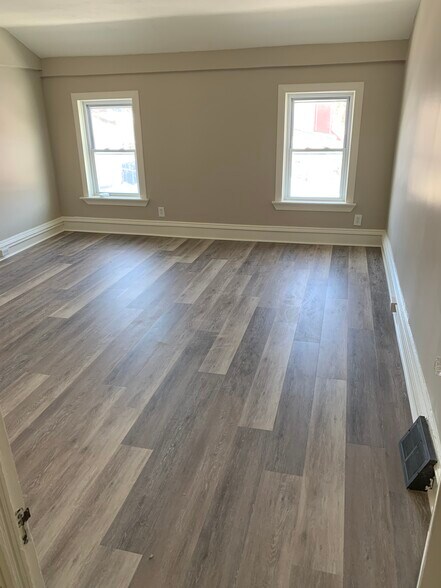 Bedroom 1 - 8 Hillside Ave