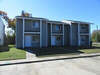 Building Photo - 2912 Sequoia Ave