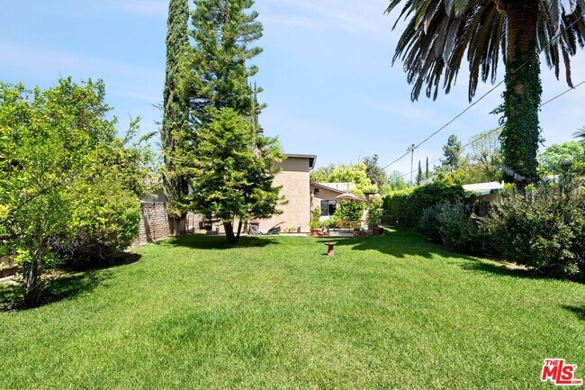 Building Photo - 22620 Dolorosa St
