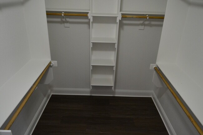 Building Photo - 1700 Been Rd