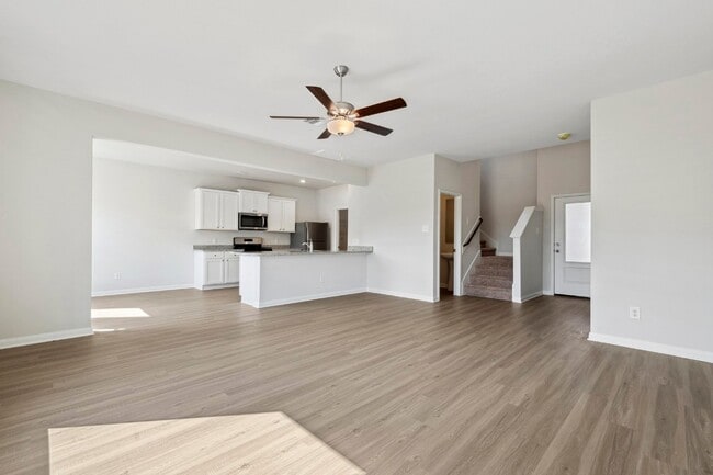 Building Photo - 324 Fastboy Ln