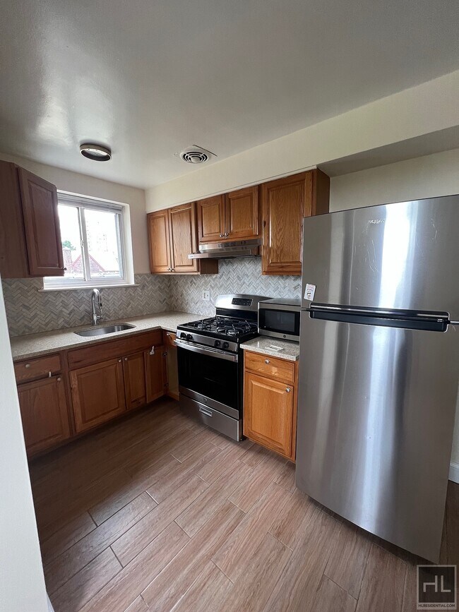 HOLLYWOOD AVENUE 1540 Hollywood Ave The Bronx NY 10461 Apartment Finder