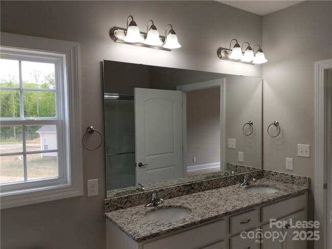 Building Photo - 835 Wisteria Wy