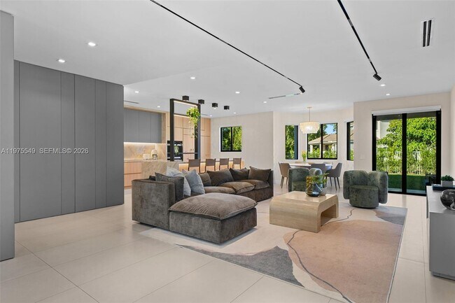 Building Photo - 1077 Golden Cane Dr