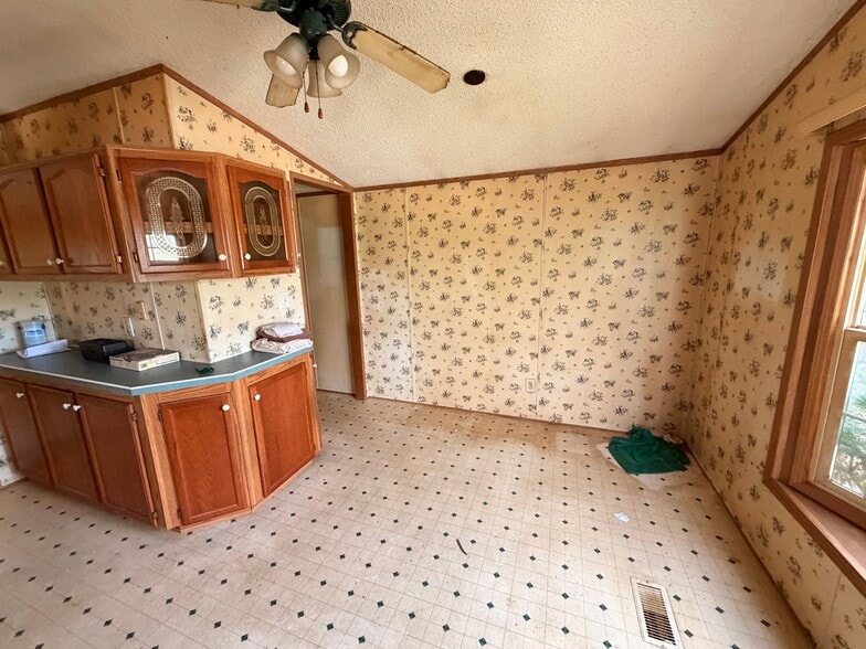 Building Photo - 4671 Old Rte 19