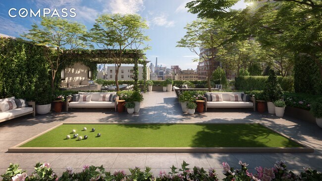 Building Photo - 211 W 84th St