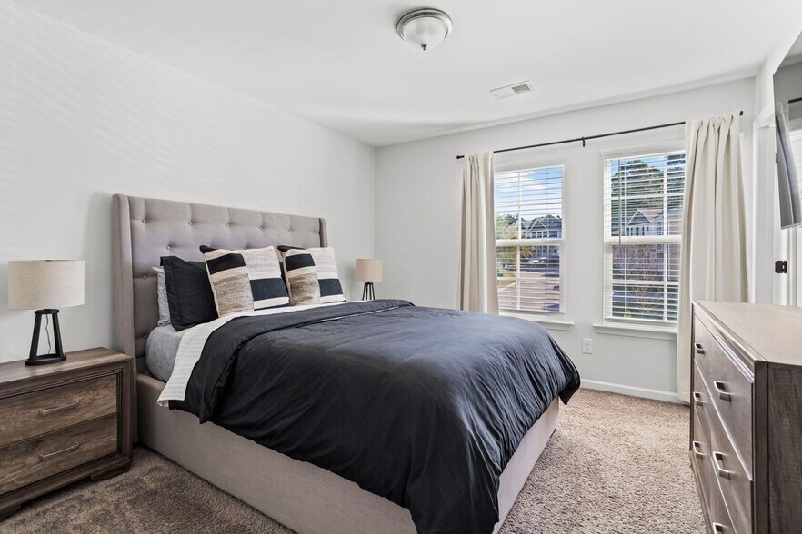 Building Photo - 193 Northwood St