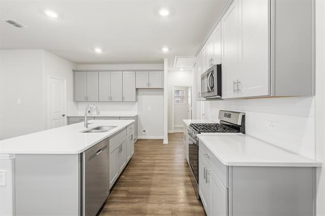 Building Photo - 206 Goosewood Dr