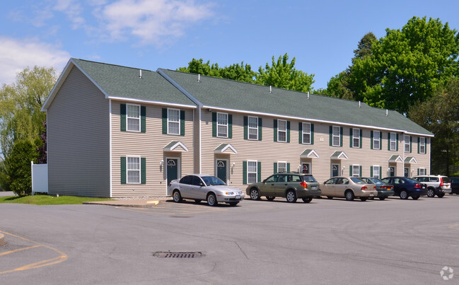 Building Photo - Lewiston Townhomes