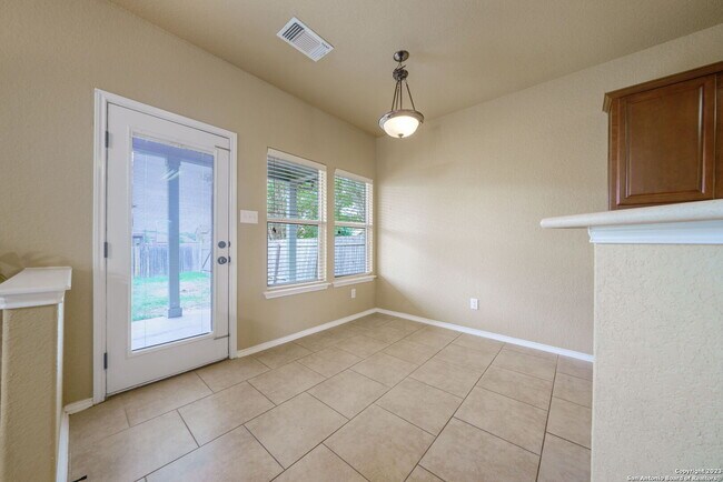 Building Photo - 9902 Meadow Lark