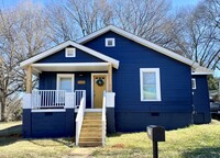 Building Photo - Newly Renovated Home