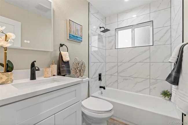 Building Photo - 10821 Larry Dr