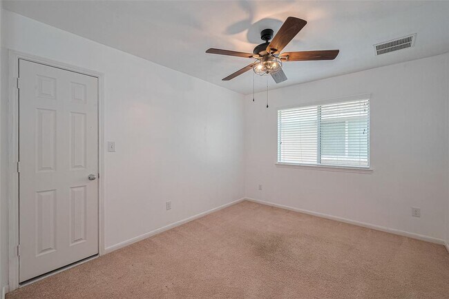 Building Photo - 23611 Plantation Pines Ln