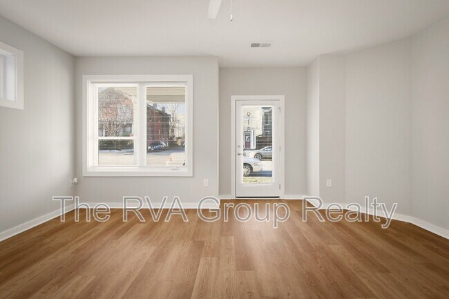 Building Photo - 918 Porter St