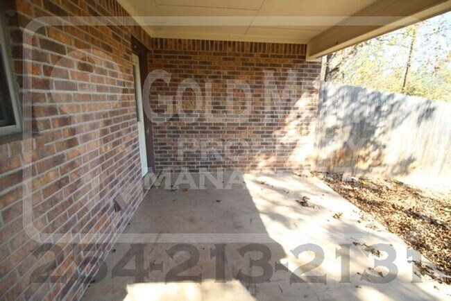 Building Photo - 1017 S 9th St