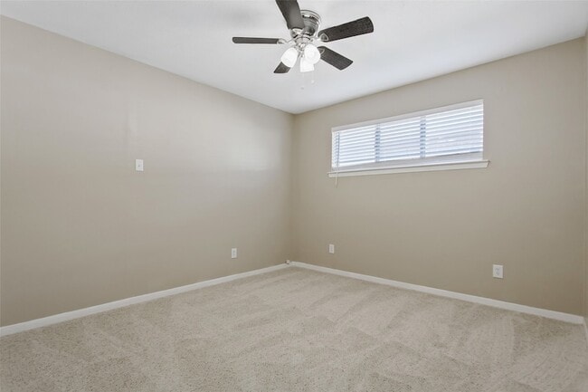 Building Photo - 7440 Walling Ln