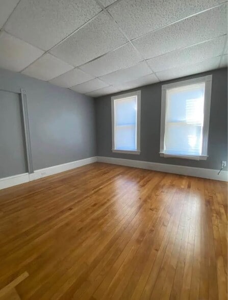 Building Photo - 88 Western Ave