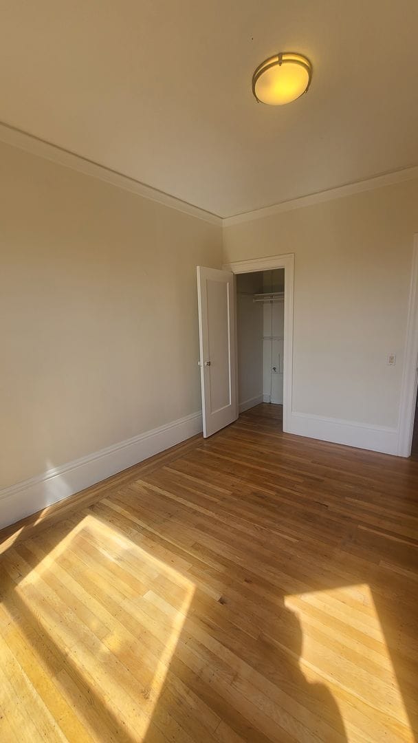Building Photo - Full of Natural Light & Character Apt in N...
