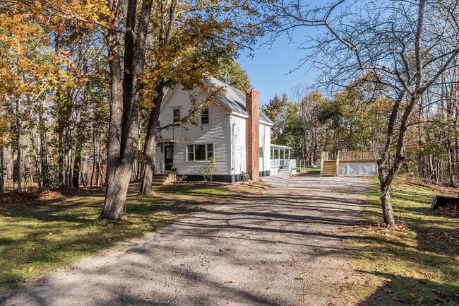 Primary Photo - 411 River Rd