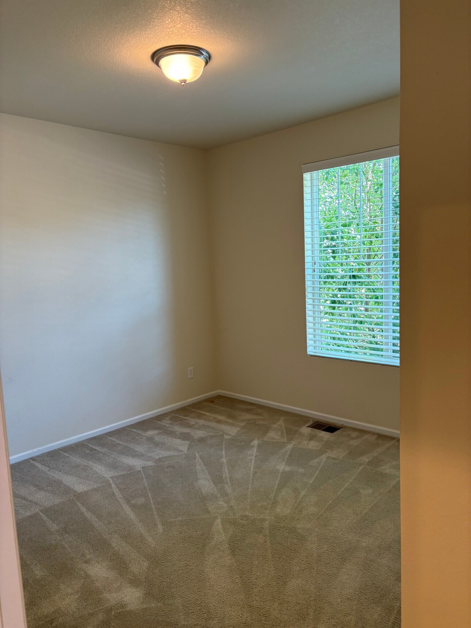 Front bedroom - 7440 Sabino Ln
