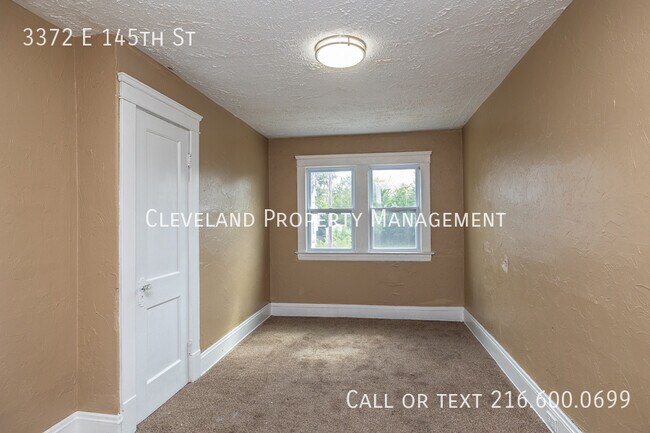 Building Photo - 3372 E 145th St