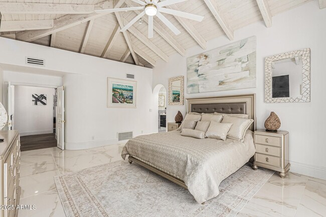 Building Photo - 10113 E Topaz Dr