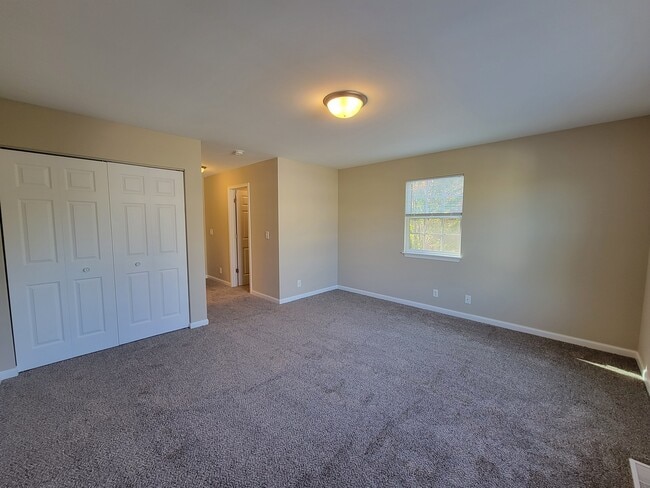 Building Photo - 63 Melrose Ct