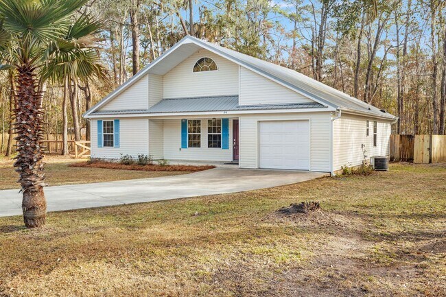 Building Photo - No HOA! Large Lot!