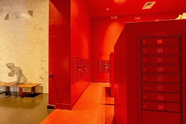 Building Photo - 90 NE 17th St