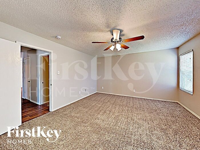 Building Photo - 1821 Spinnaker Way