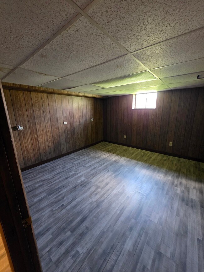 Building Photo - 530 Brandon St