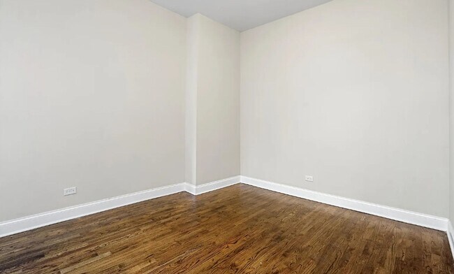 Building Photo - 4544 S Indiana Ave