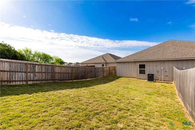 Building Photo - 3505 Abraham Dr