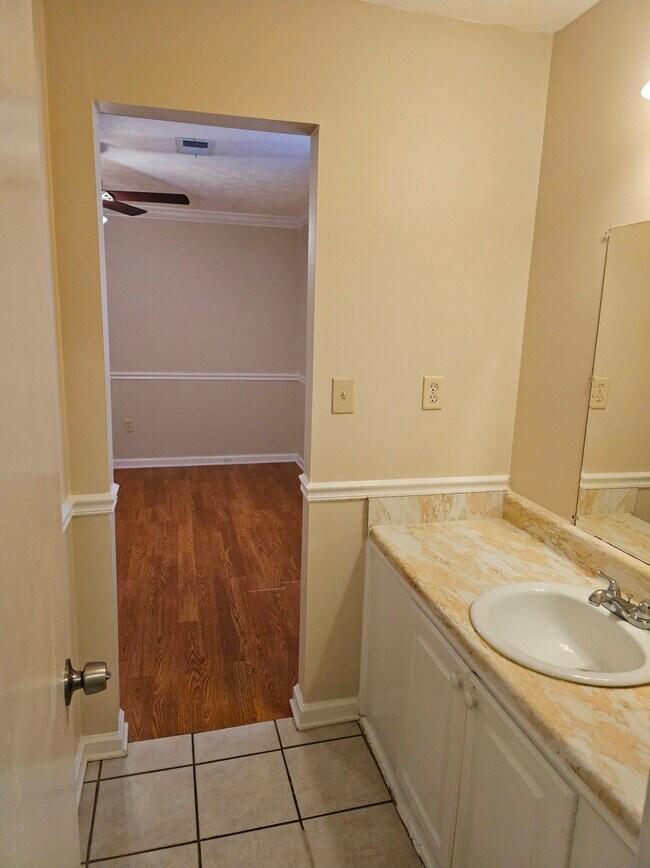 Building Photo - 3126 Caliente Ln