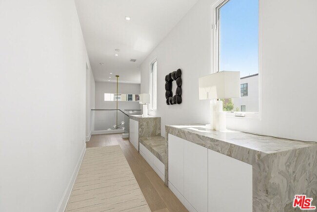 Building Photo - 5926 Firefly Pl