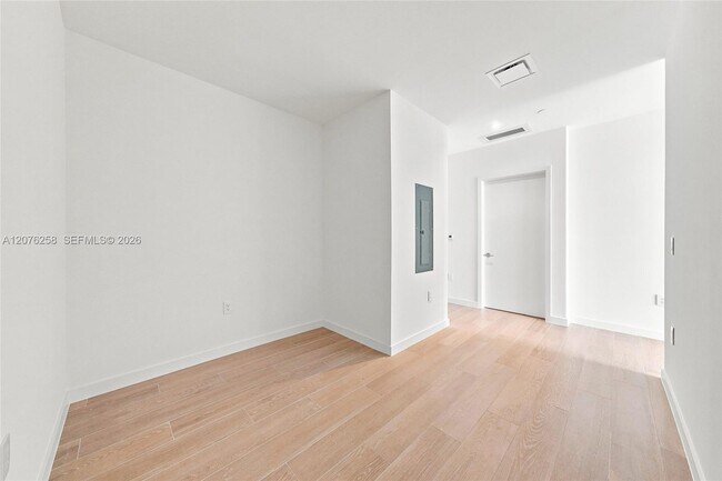 Building Photo - 1400 Biscayne Blvd
