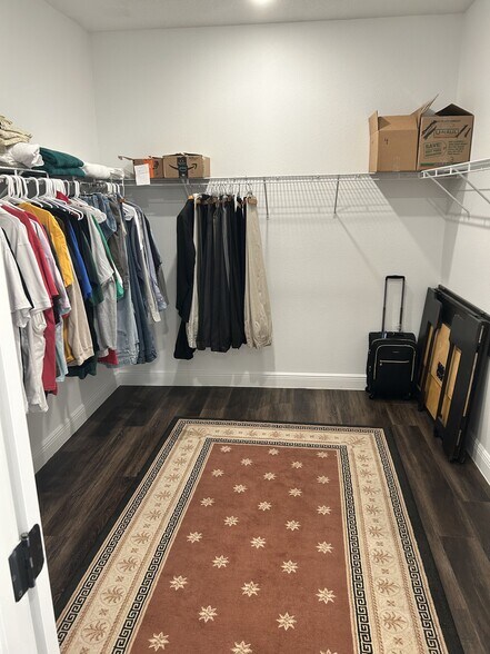 Building Photo - 223 Emmy Cv