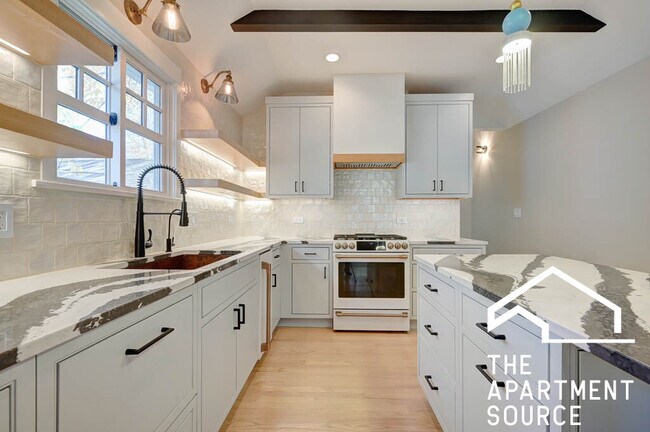 Building Photo - 2211 Pioneer Rd