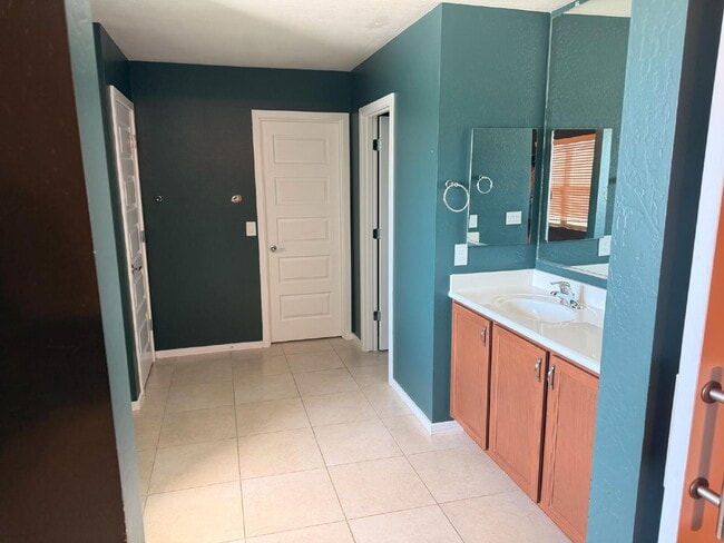 Building Photo - 37444 Big Bend Rd