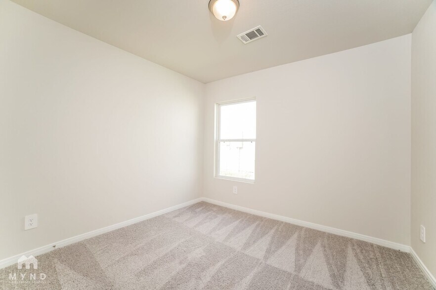 Building Photo - 15661 Briar Frst Dr
