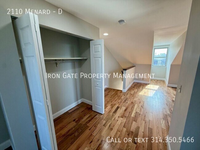 Building Photo - 2110 Menard-D