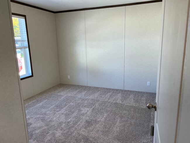 Building Photo - 39500 Warren Rd