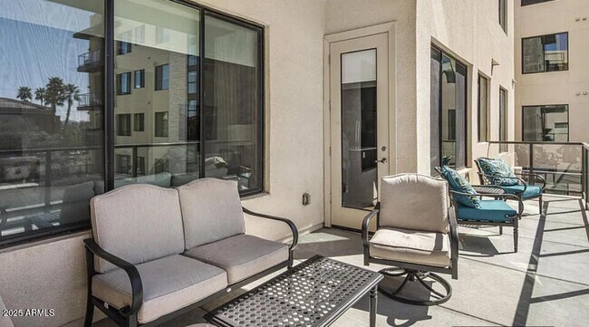 Building Photo - 7300 E Earll Dr