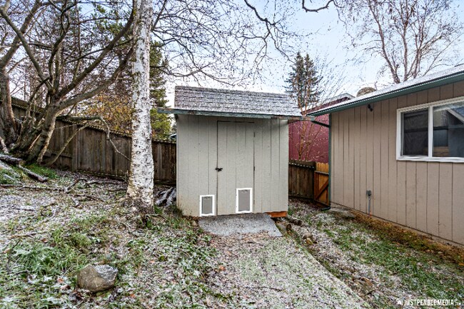 Building Photo - 9202 Cam Island Cir