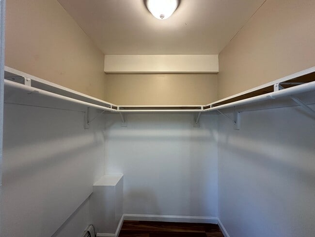 Building Photo - 135 Duer St