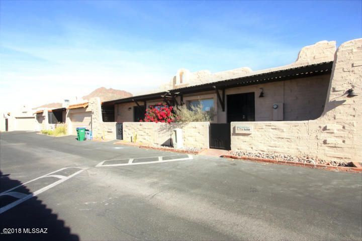 Building Photo - 3039 S Carmona Dr