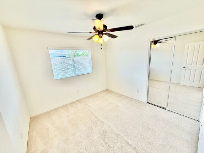Building Photo - Available Now! Ocean Pointe – 3 Bedroom / ...